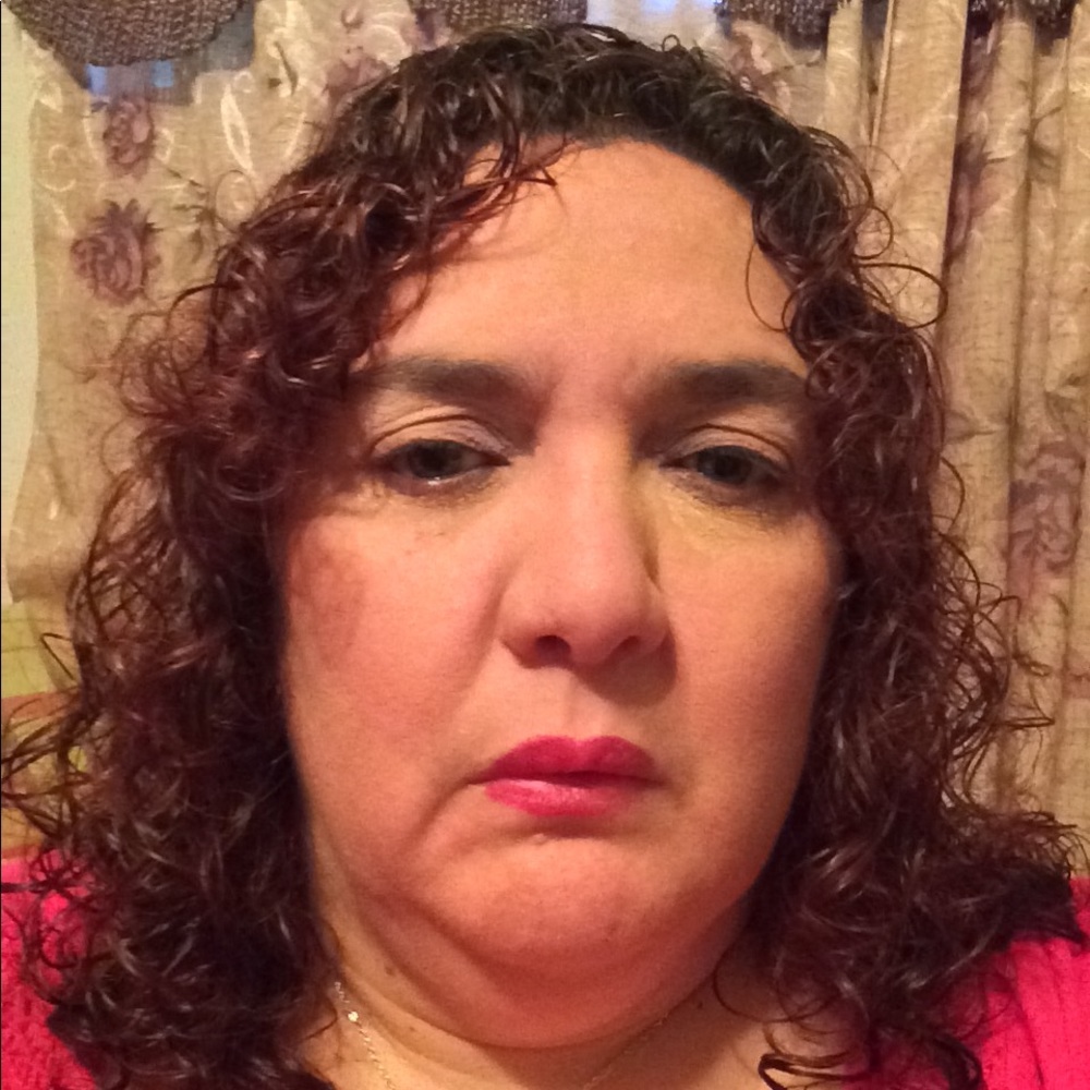 Meet your Posher, Yolanda